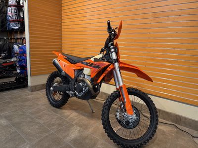 2025 KTM 350 XC-F - UK35458