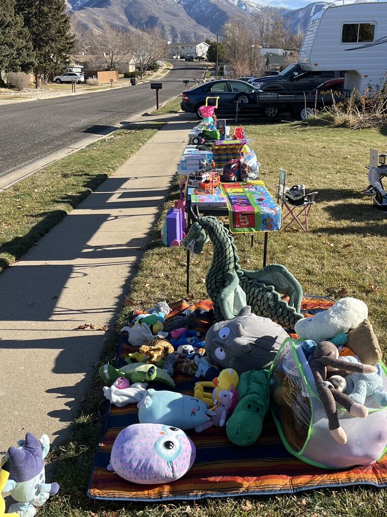 Toys - Yard Sale - Dec. 13 - Now