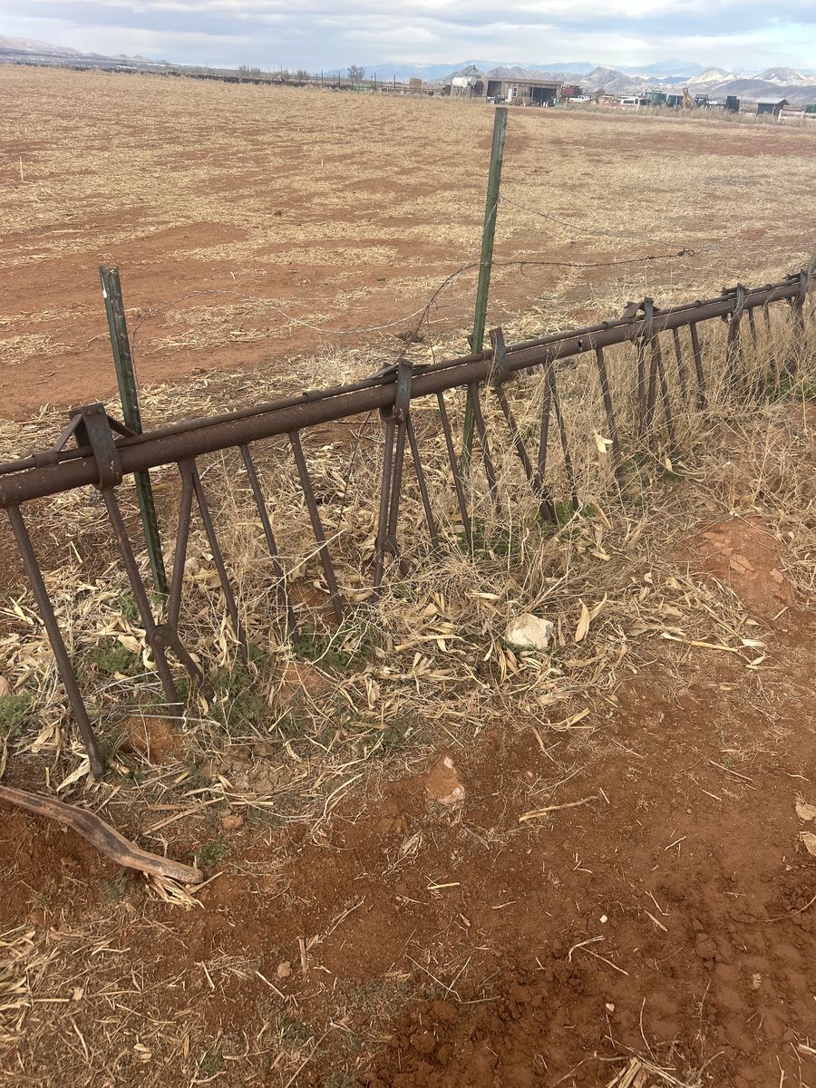 Locking Feed Mangers