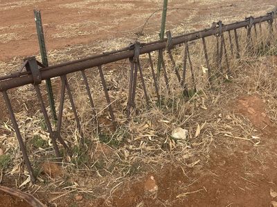 Locking Feed Mangers