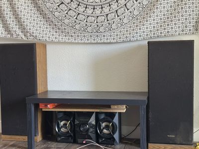 speaker and subs
