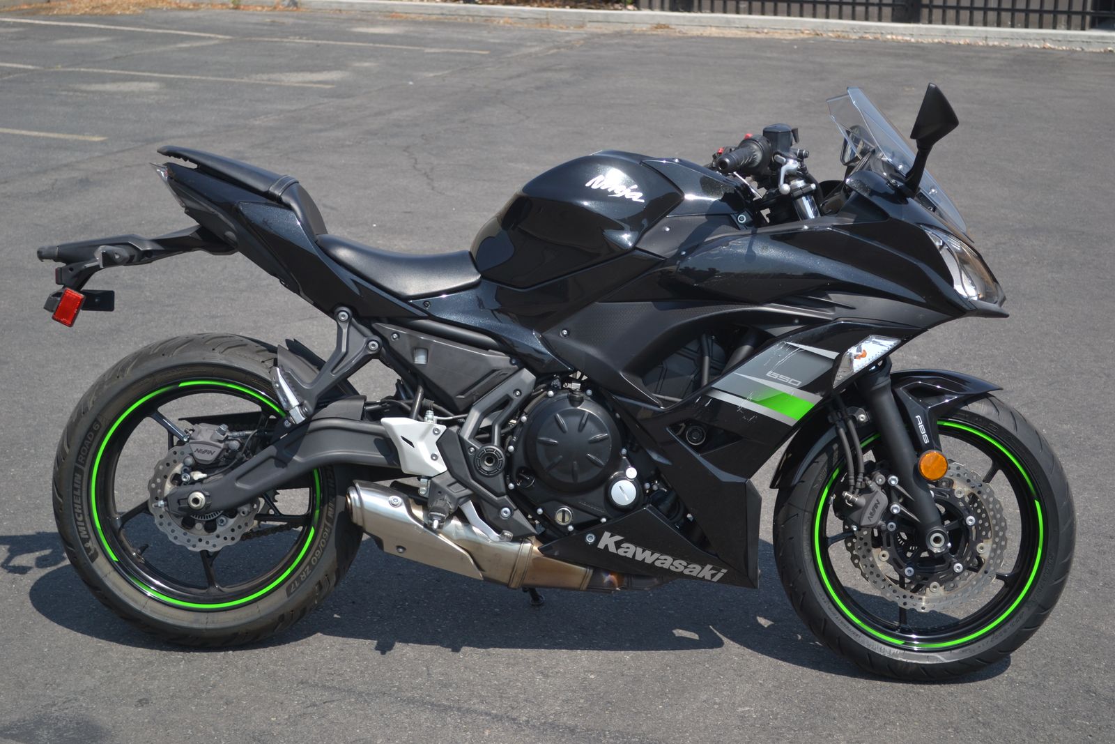 2019 Kawasaki Ninja 650 - Sport Bike