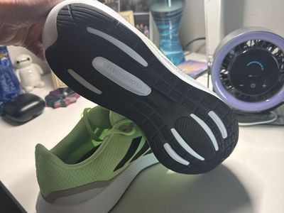 Brand New Adidas Cloudfoam Light Green Men's Running Shoes Size 10 1/2