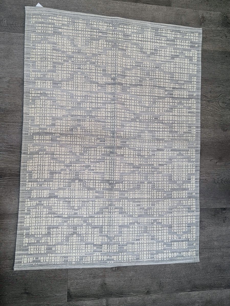 NEW Pearl Gray & White Accent Rug 45x30 – Modern Woven Rug