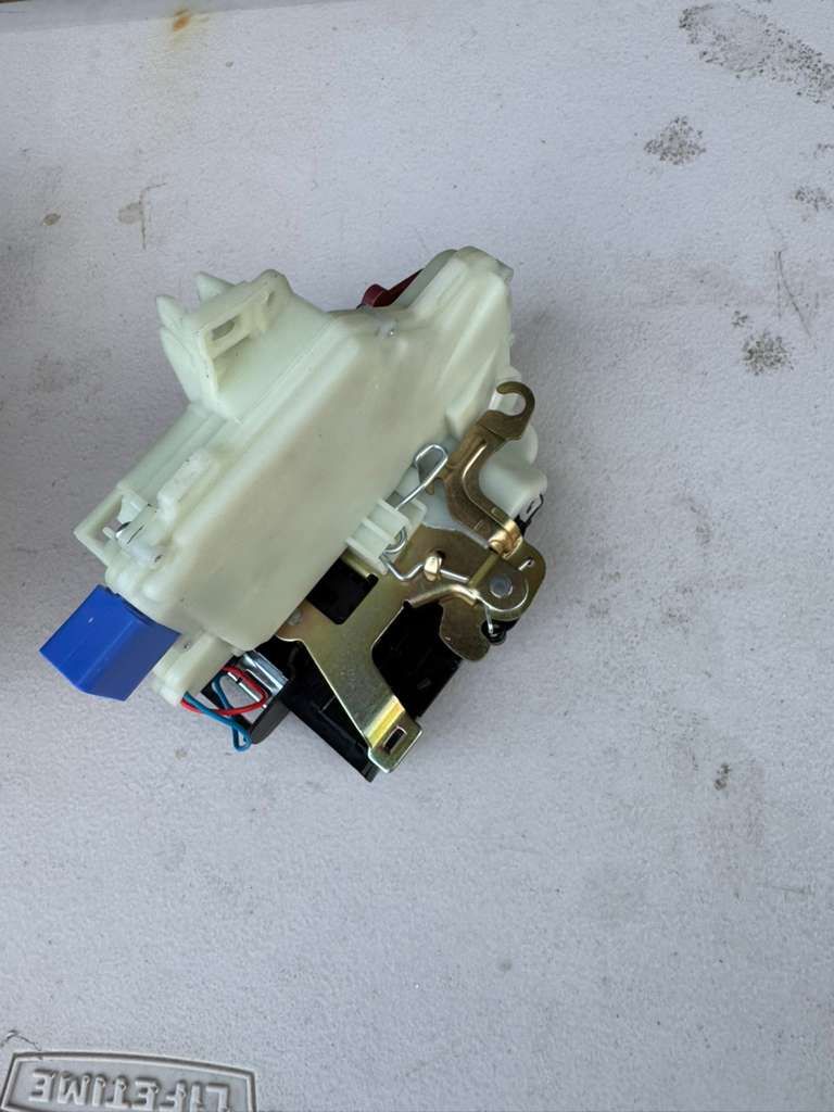 New 1999-2005 VW Jetta / Golf Door Lock Actuator (Driver Side)