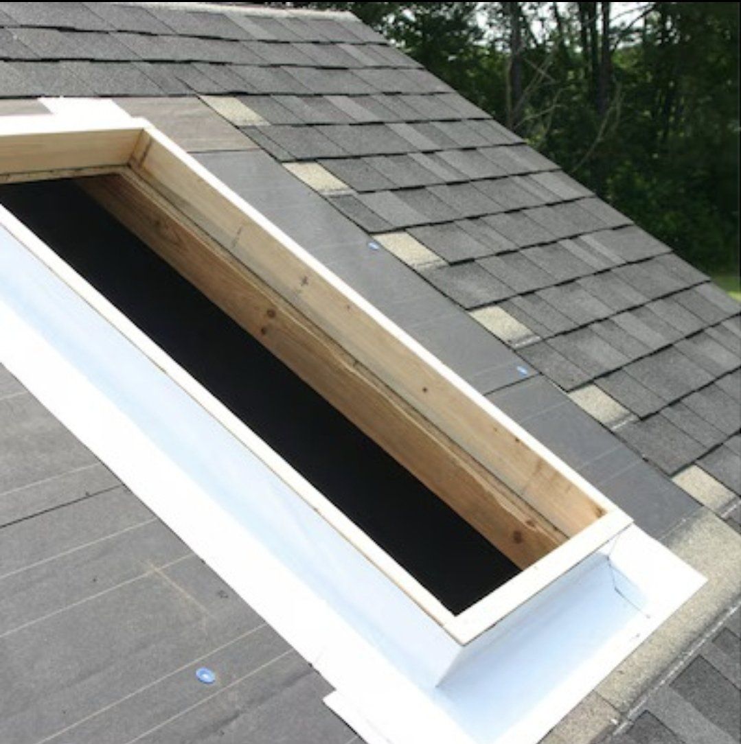 VELUX 22-in x 46-in Curb mount skylight flashing kit