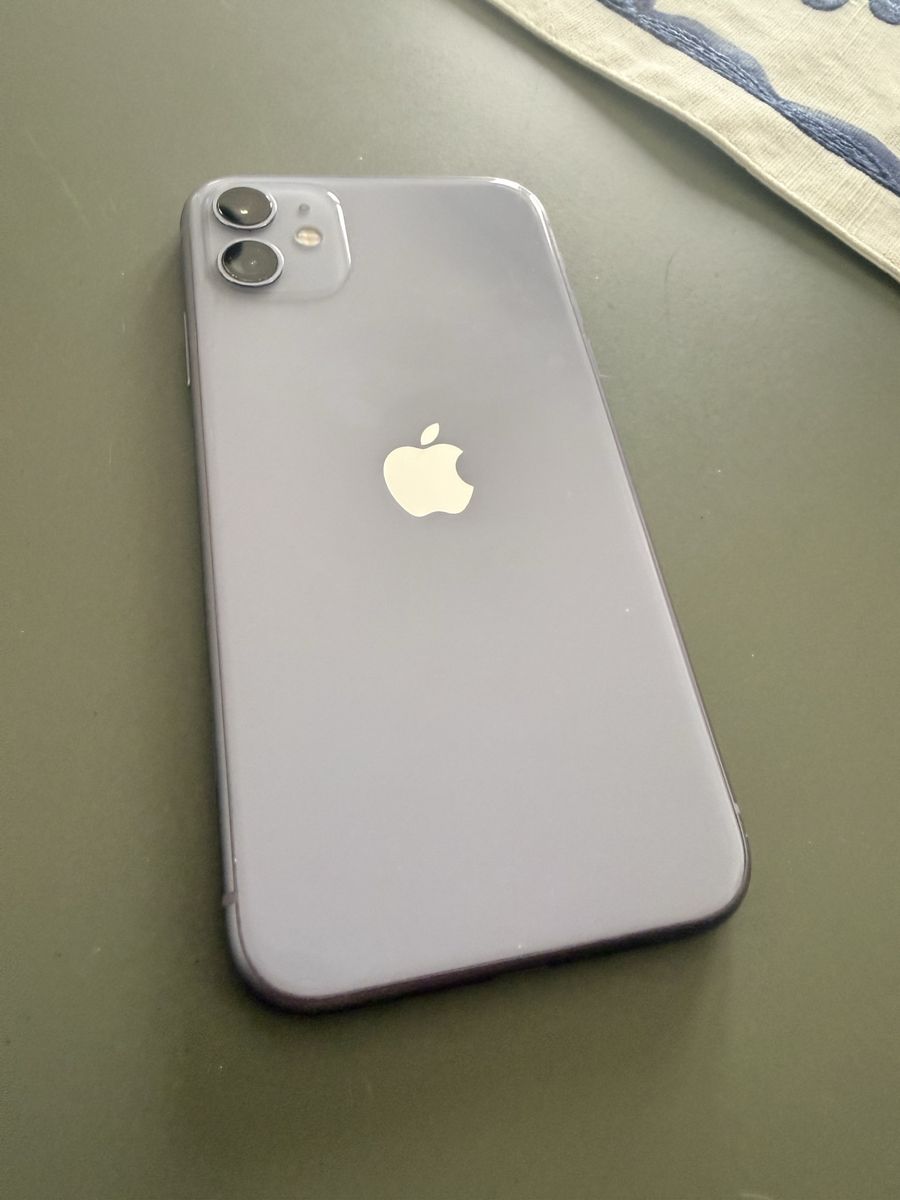 Apple iPhone 11 - Good Condition, Unlocked, 64GB- Purple/Lavender