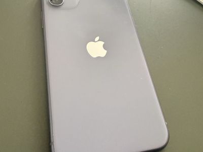 Apple iPhone 11 - Good Condition, Unlocked, 64GB- Purple/Lavender