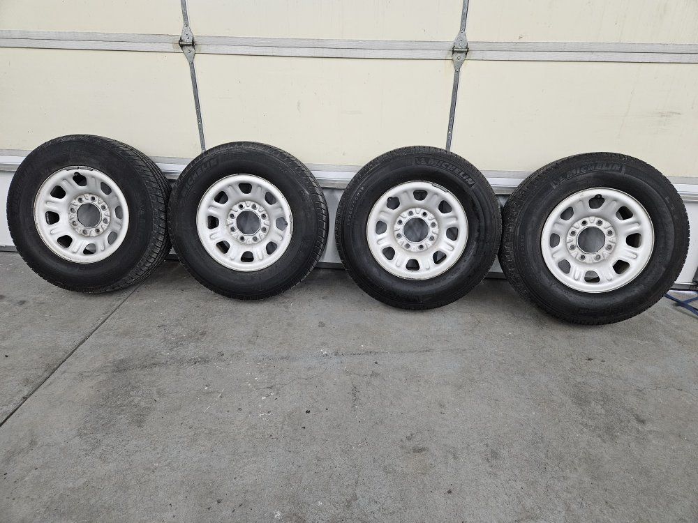 LT 265/70R18 any gmc or Chevy 8x180 2011 and over