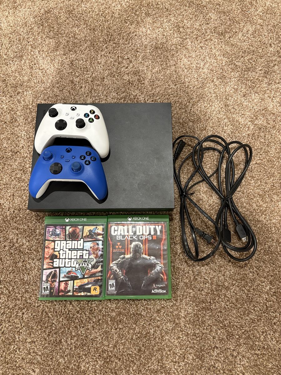 Xbox One X 1TB Bundle – 2 Controllers, GTA V & COD BO3