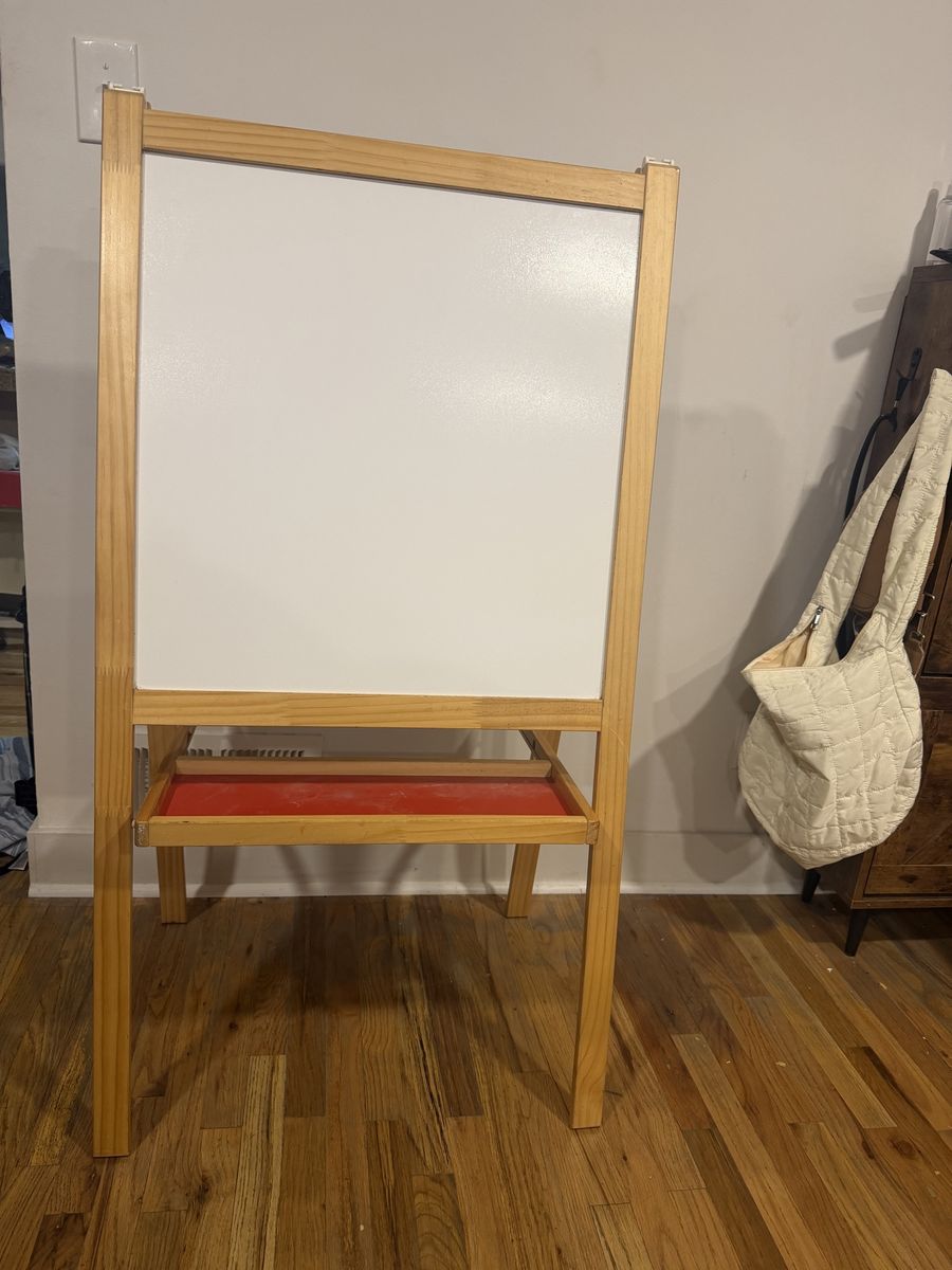Kids Art Easel – Whiteboard + Chalkboard