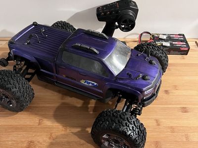 ARRMA 1/10 BIG ROCK 3S 4X4 BRUSHLESS + Upgrades, 2x batteries, and lots of spare parts