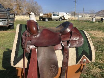 15.5” Roping/Trail Saddle, Great condition, Fully Rigged, Ready to Ride