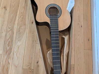 Sheffield Acoustic-Electric Concert Guitar with EQ-7545R Preamp