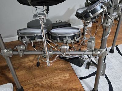 Electronic drum set