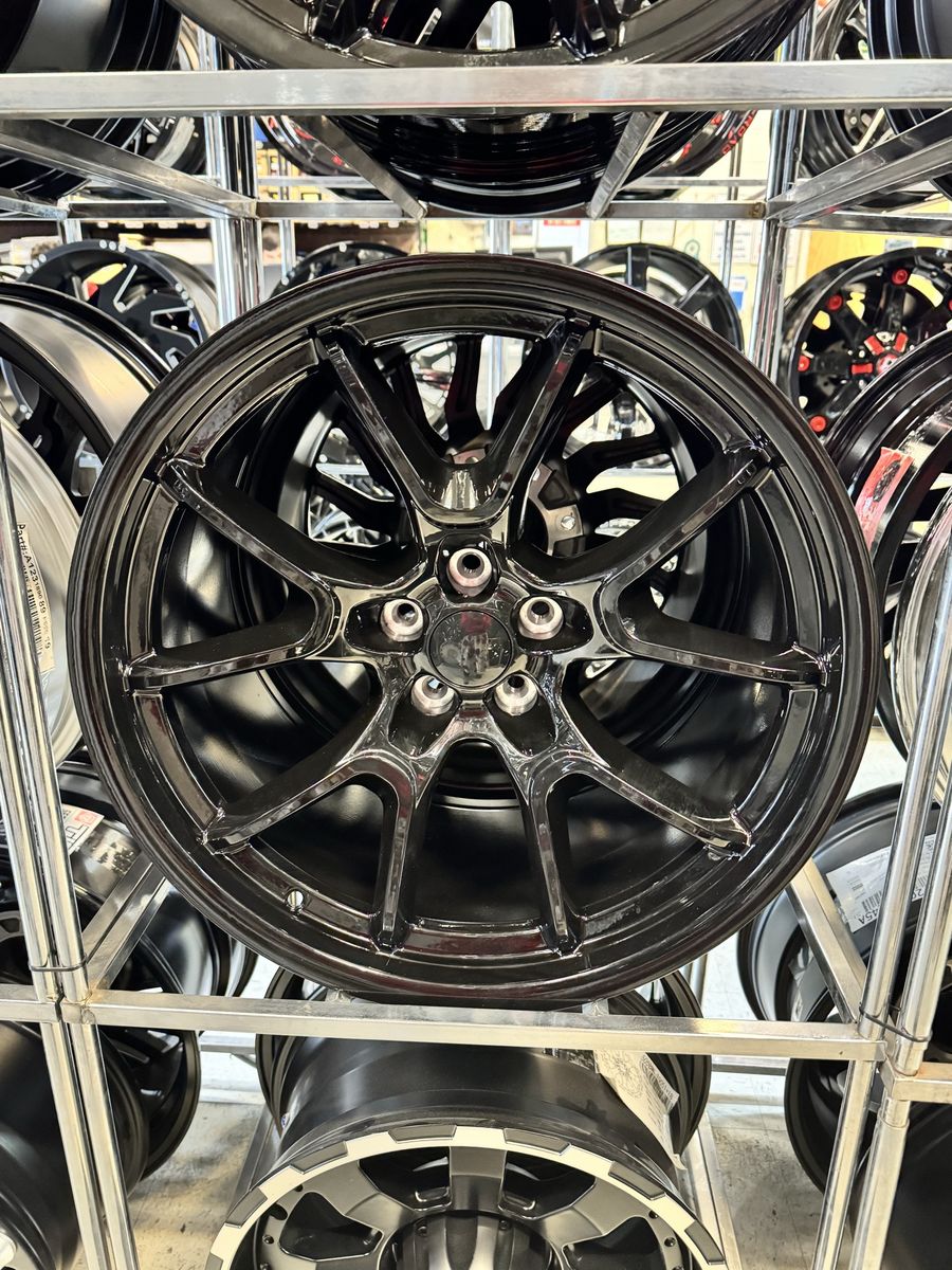 Model F010 20x11 gloss black wheels