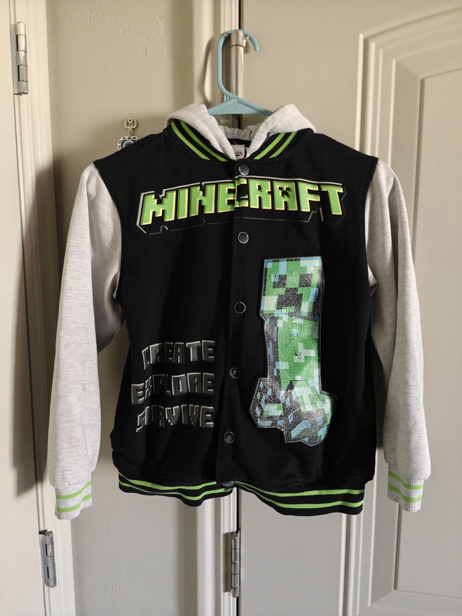 Minecraft Button Hoodie Size 10-12