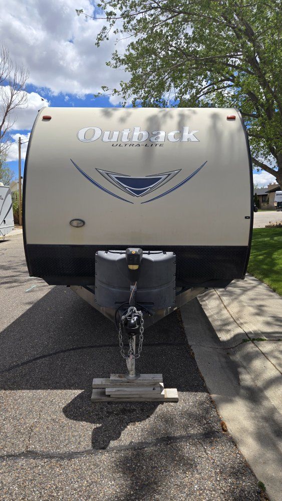 2017 28' Keystone Outback Ultralite