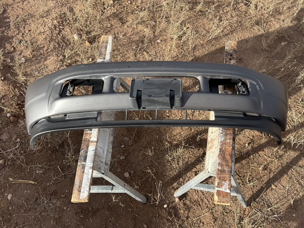 2001-2004 Ford F250 Super Duty Front Bumper