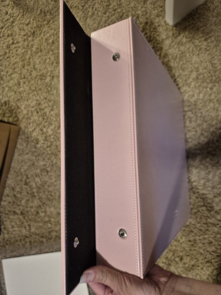 Main image 3