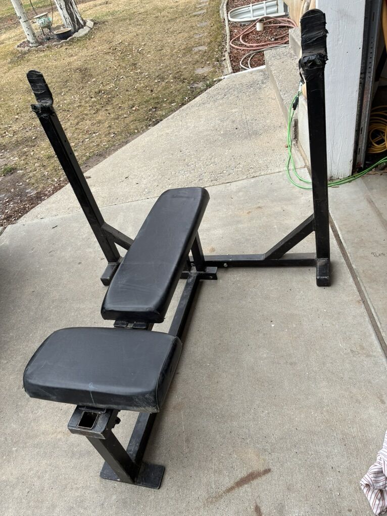 Weight bench