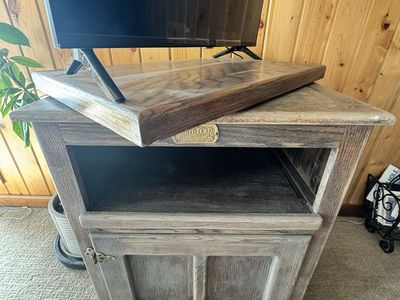 White Clad Simmons Hardware Co. St. Louis USA End Table / Nightstand / TV Stand / Microwave cart
