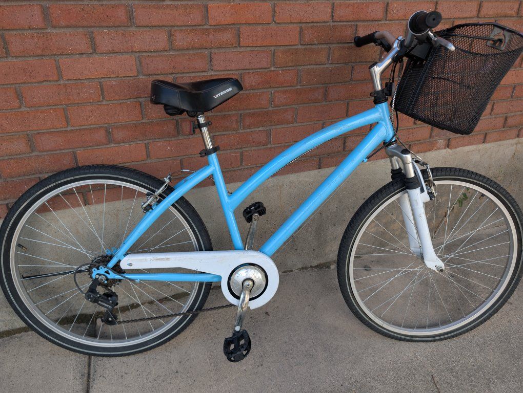 Cruiser bike with Front Basket 