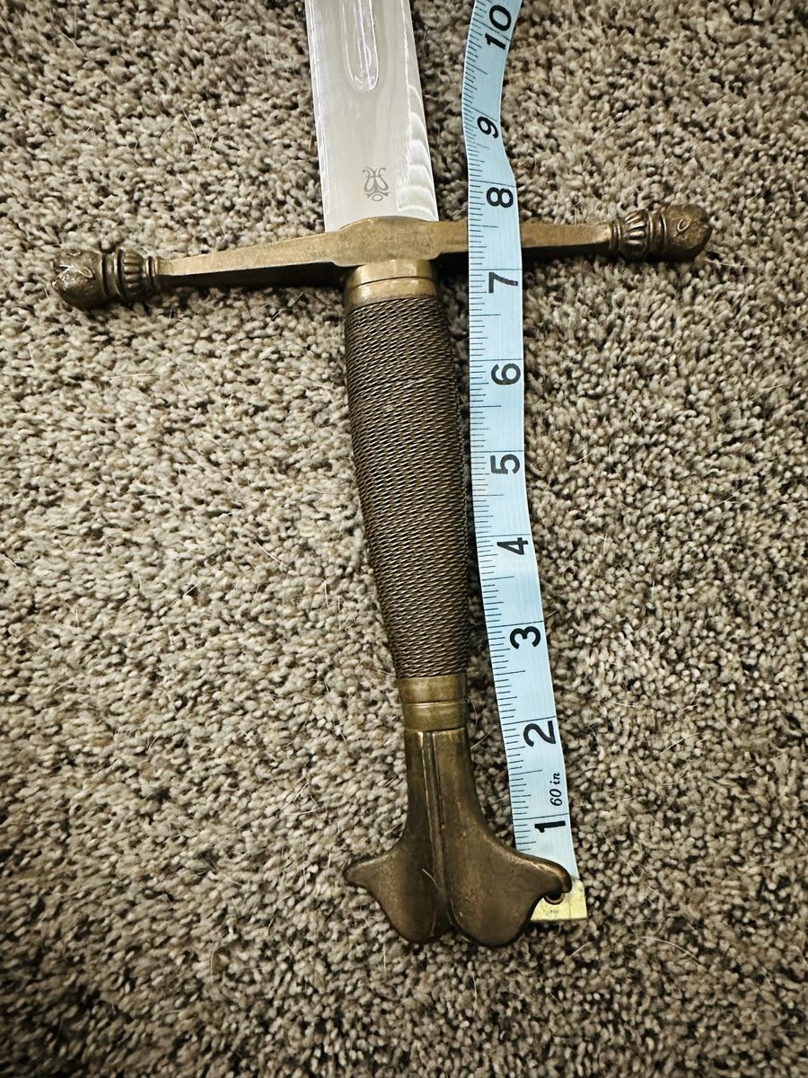 Main image 7