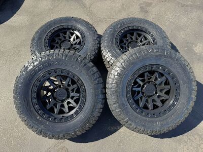 New Nitto Ridge 285/70r17 Black Lock 6x5.5 Tacoma