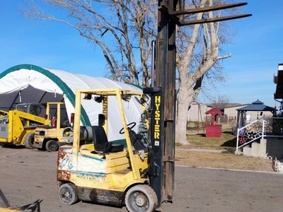 HYSTER 50 FORKLIFT RUNS GREAT