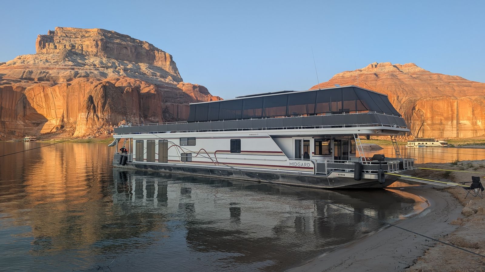 MIDGARD - 2002 17' X 78' Sumerset. Great opportunity! MAKE AN OFFER