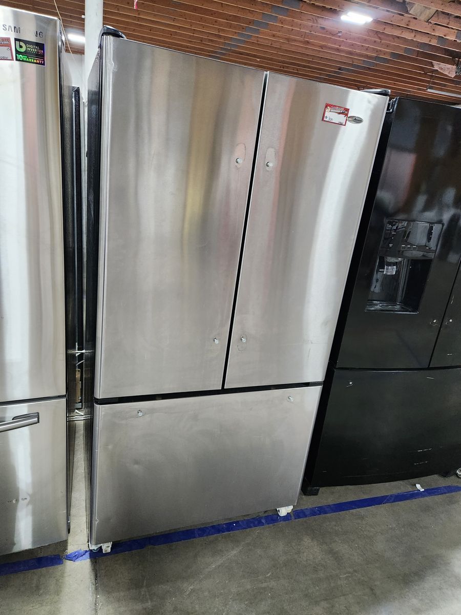 Amana Stainless Steel French Door Refrigerator with Bottom Freezer - Missing Handles