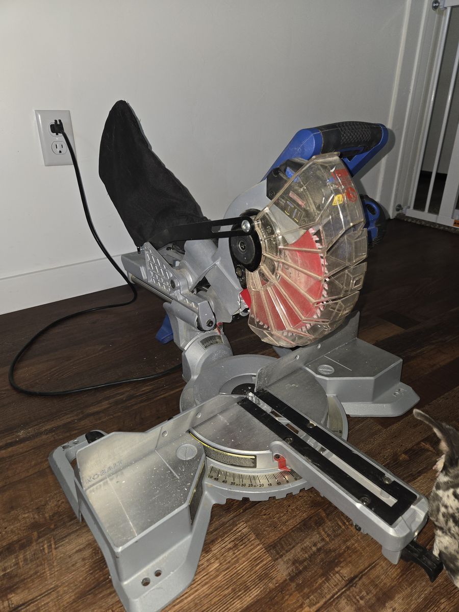 Kobalt 10" sliding miter saw, 
