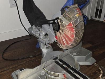 Kobalt 10" sliding miter saw,