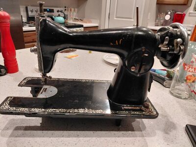 vintage Singer circa 1870