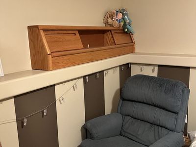 Queen headboard and two dressers