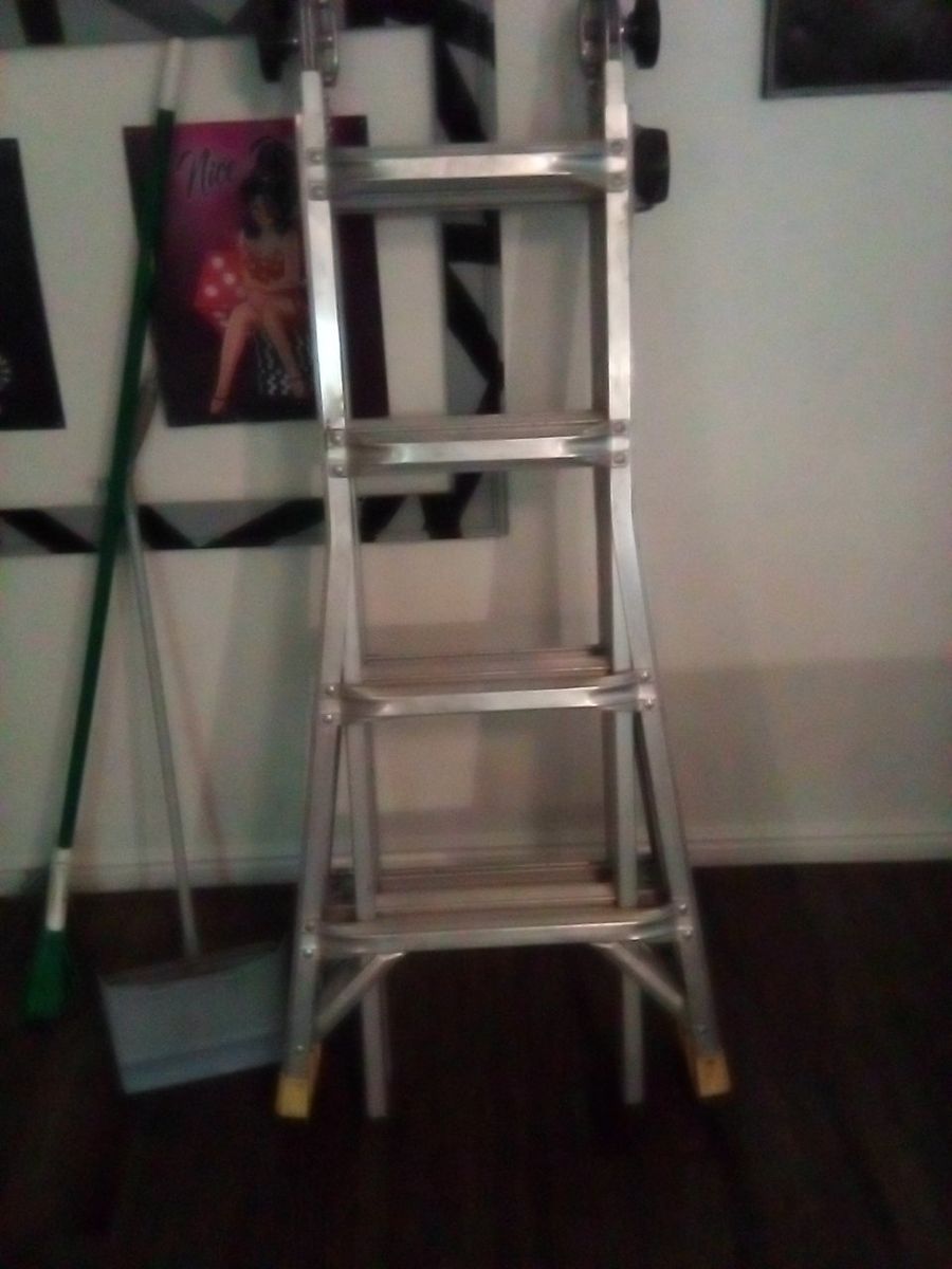 18 ft Gorilla Ladder Aluminum 300lb Load Capacity Multi-Position Ladder