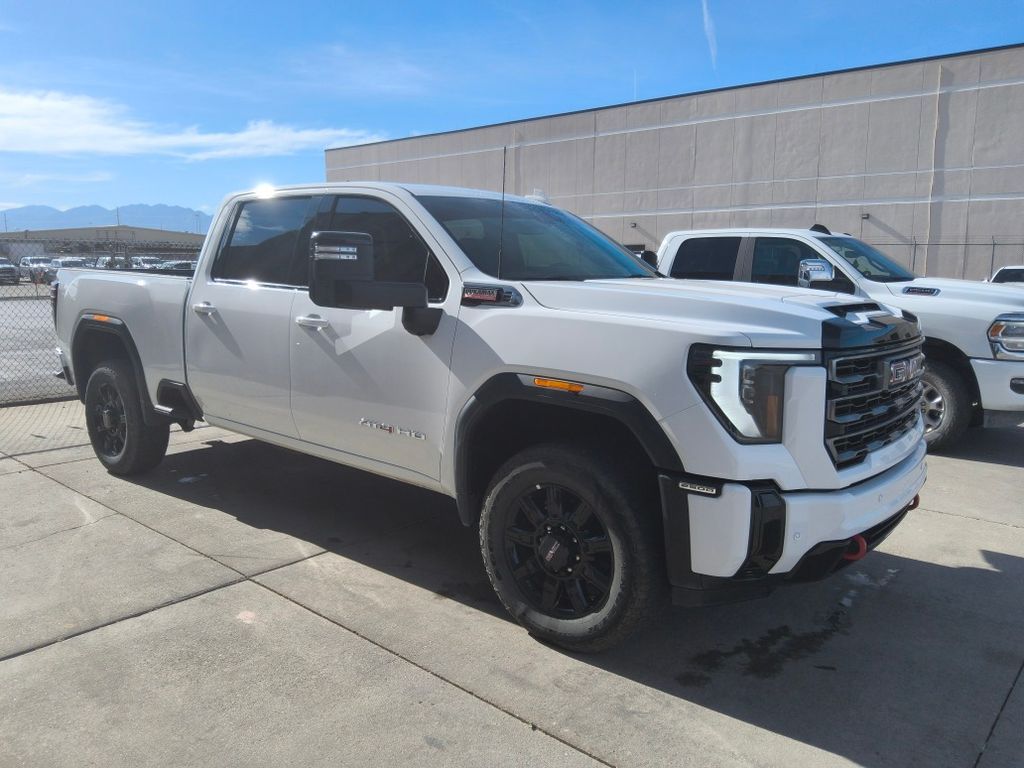 2025 GMC 2500 AT4