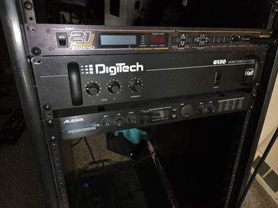 Alesis Midiverb 4 18-Bit Digital Effects Processor & DigiTech G150 Guitar Amplifier