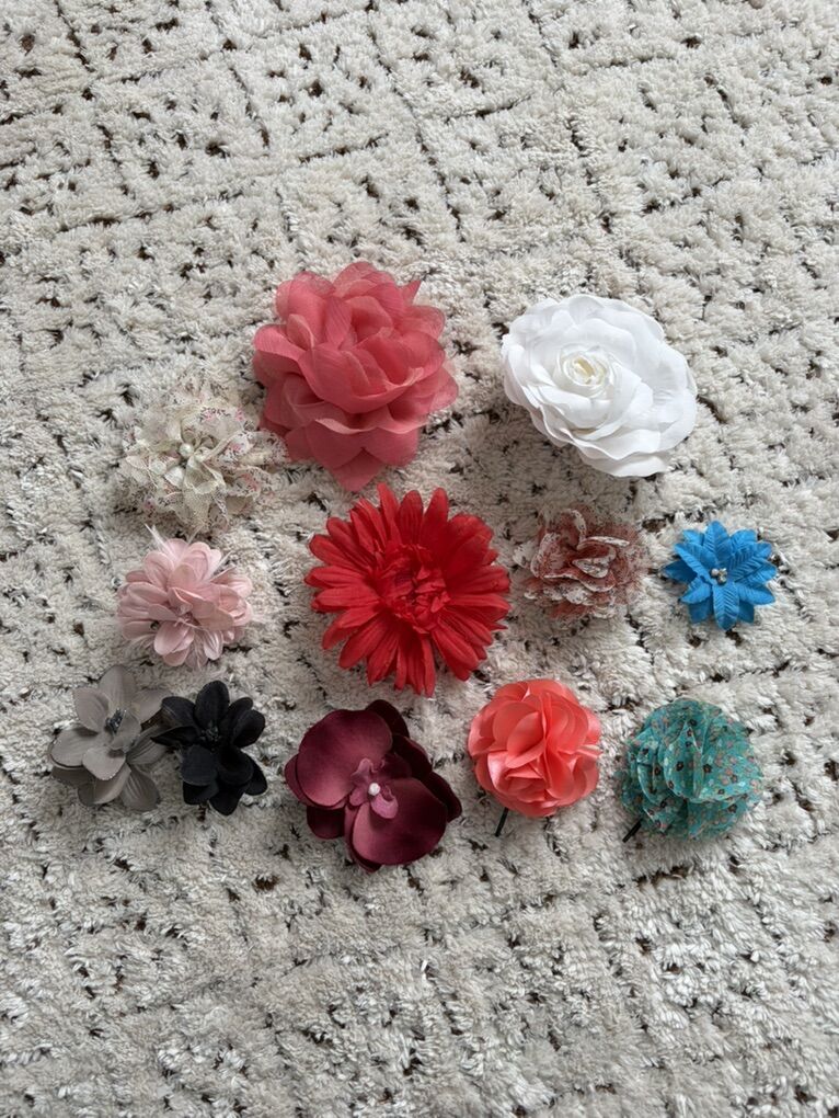 Flower Hair Clips / Accessories