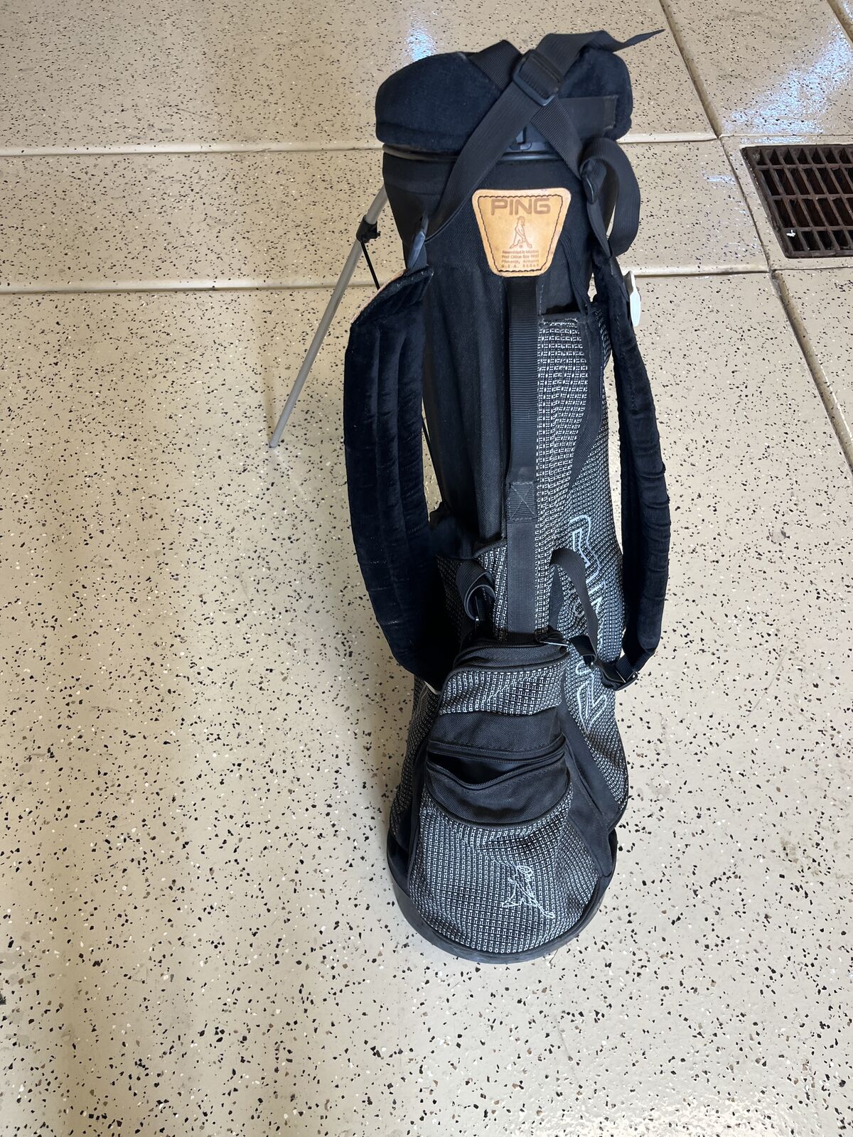 Ping golf carry bag with kickoff stand