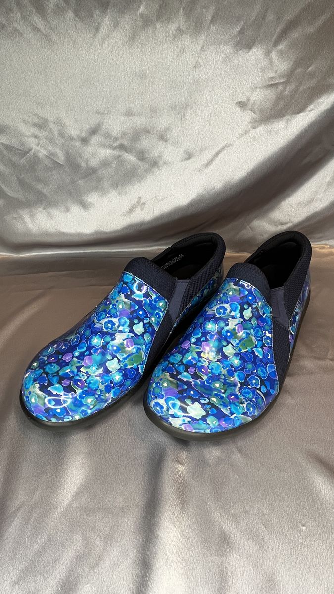 Blue flower pattern women's Alegria shoes