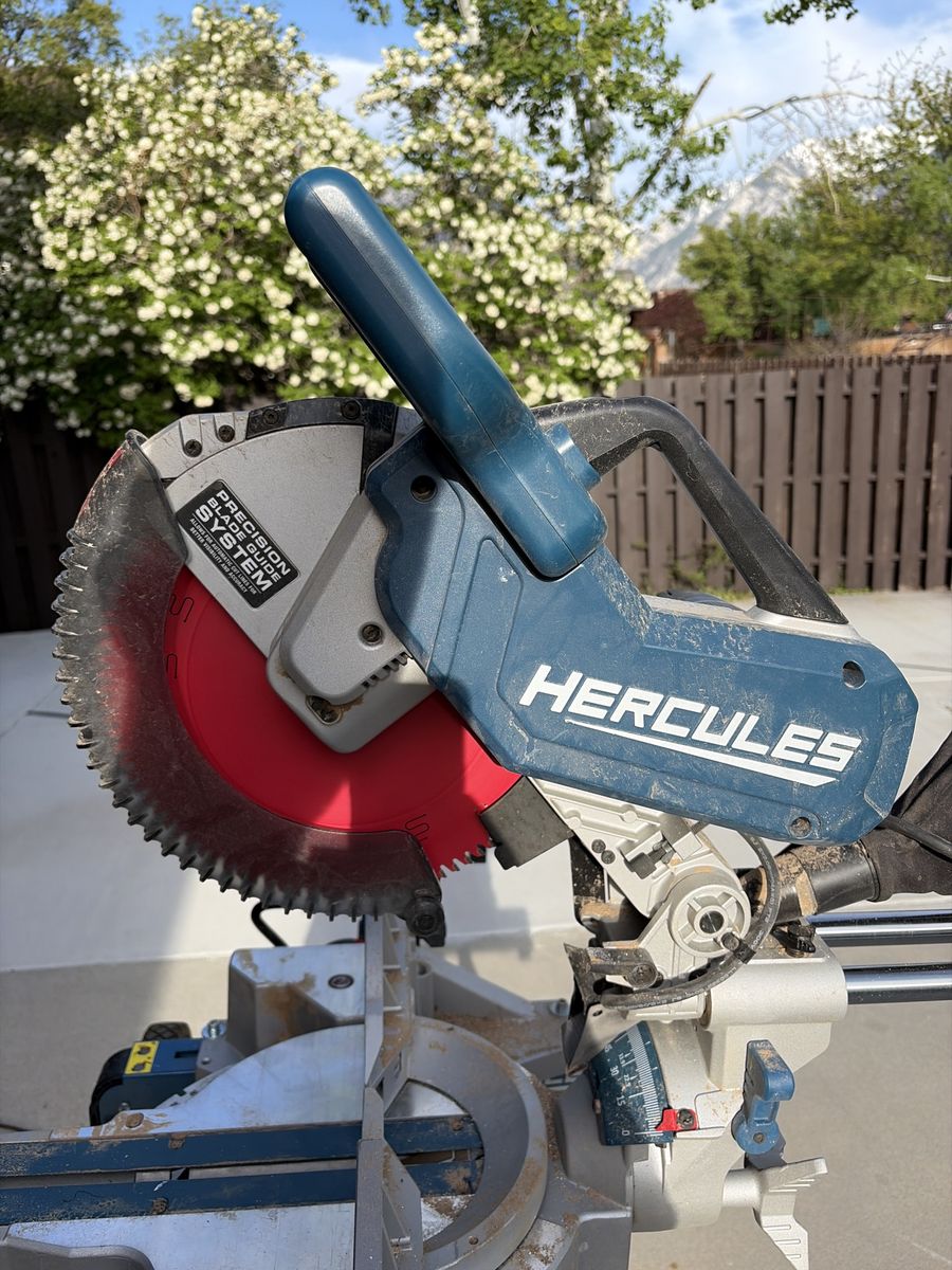 Compound Miter saw with Stand