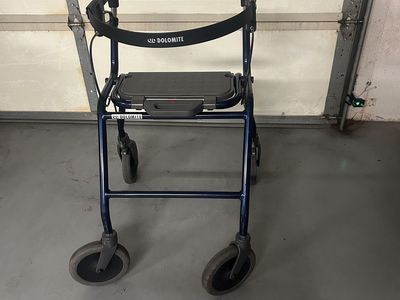 Dolomite Walker