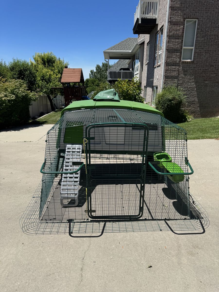 Omlet Eglu Pro Extra Large Chicken Coop