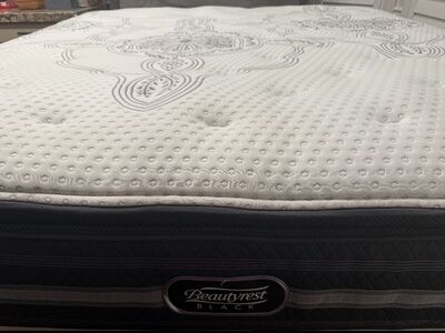 Beautyrest BLACK King mattress! Only $500