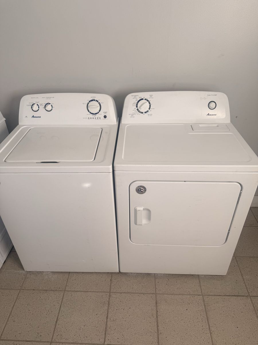 Amana White Top Load Washer & Dryer Set - Excellent Condition Laundry Pair