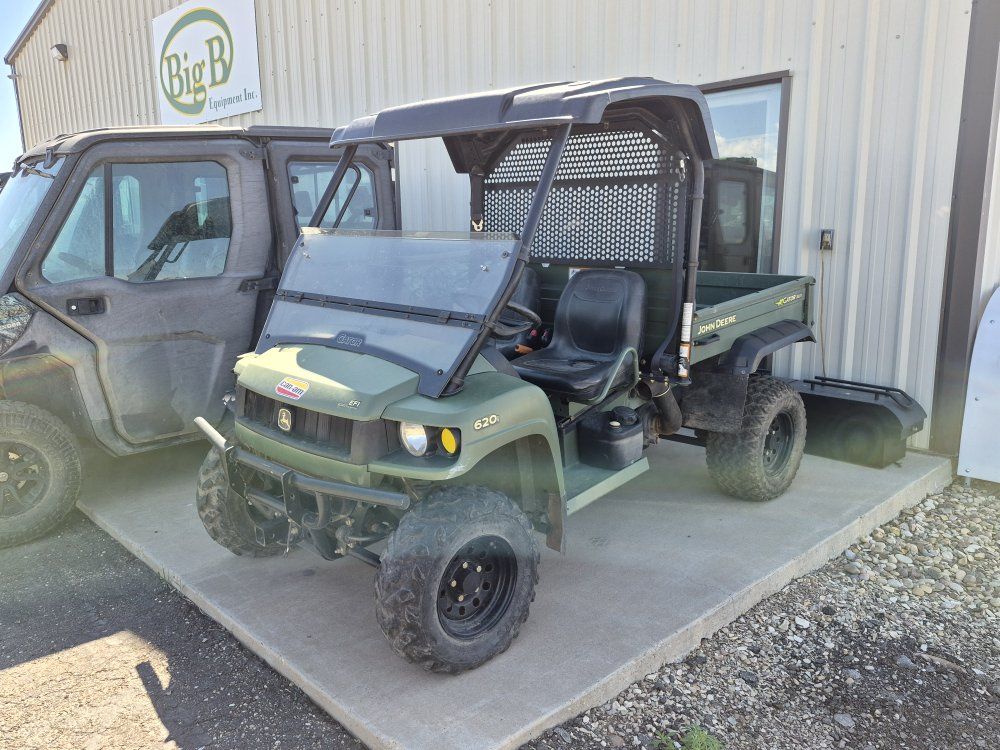 John Deere Gator