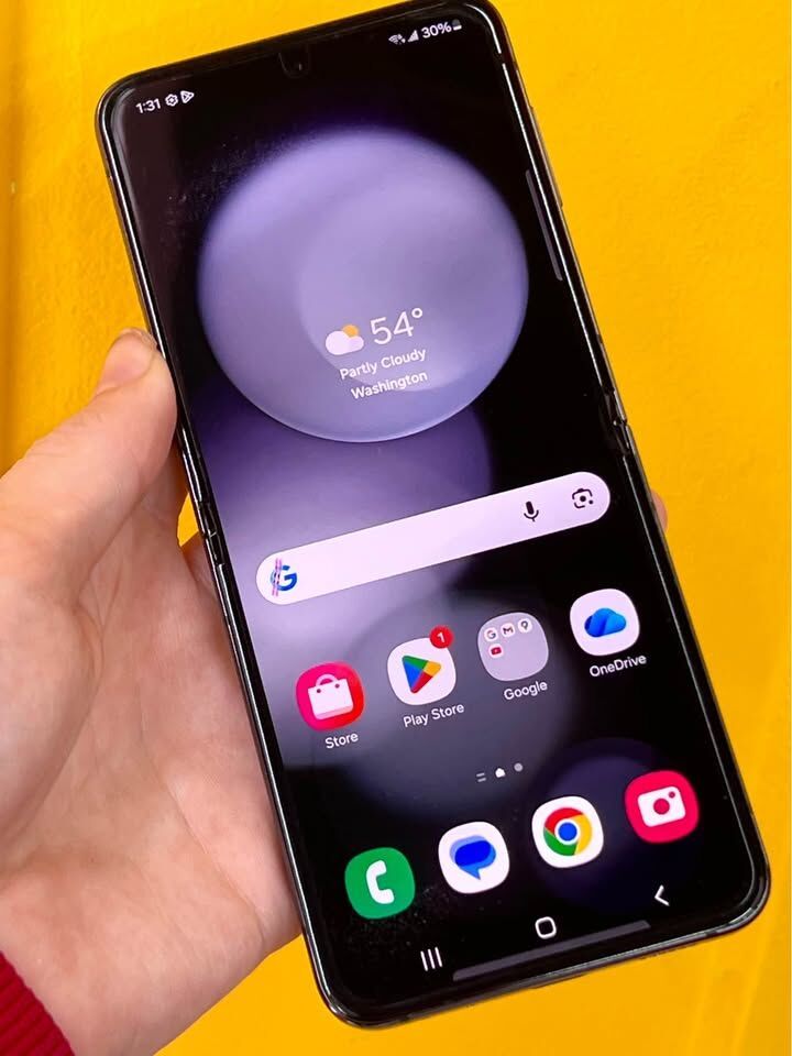 Main image 3