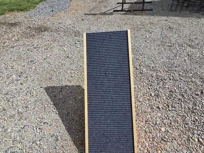 Adjustable dog ramp
